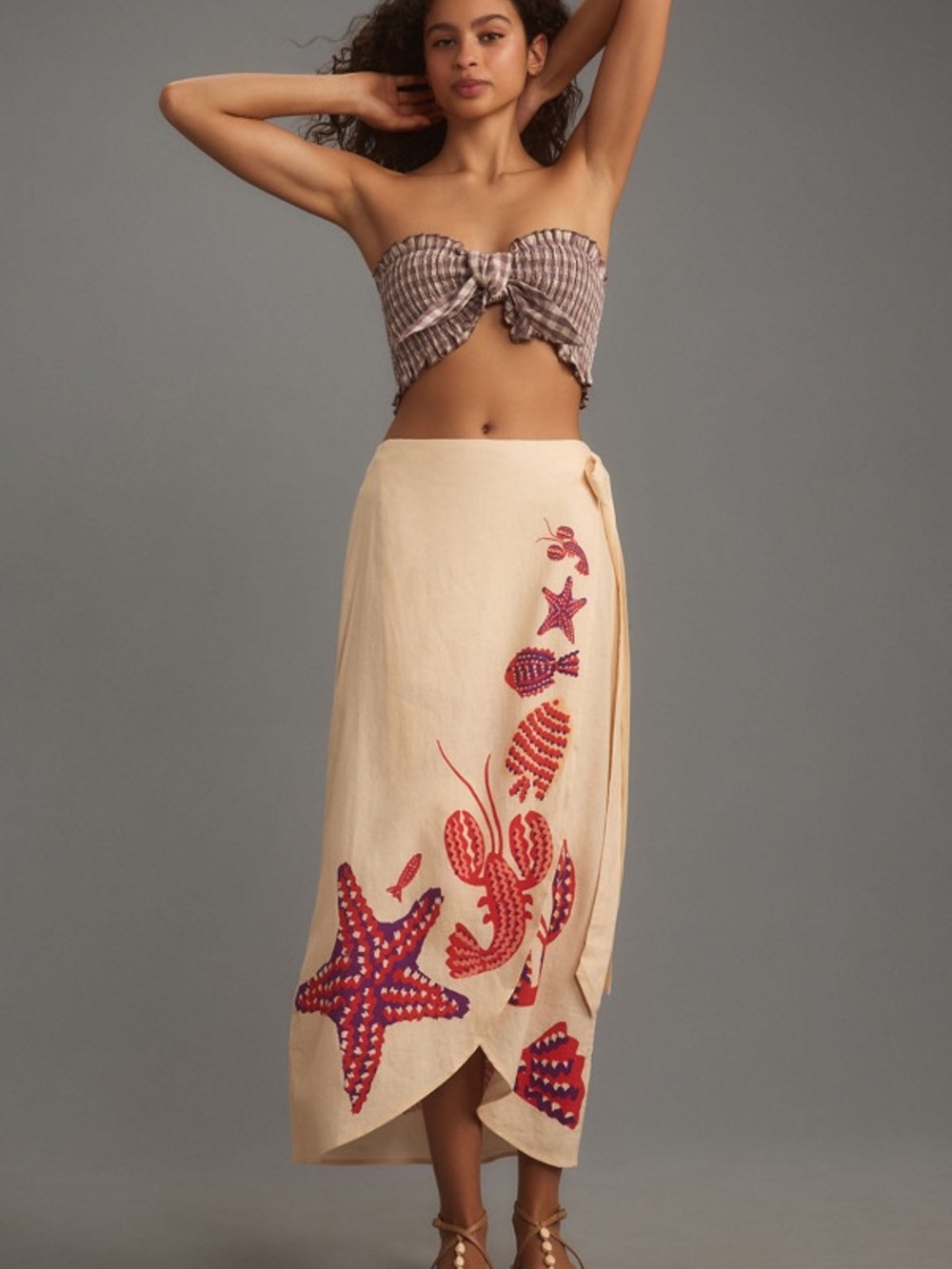$158 FARM Rio Beige Wrap Skirt with Red Purple Fish Lobster Print Medium M Beach